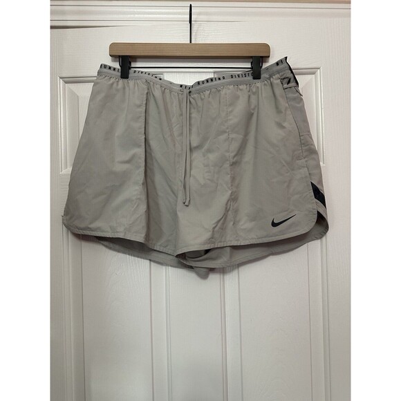 Size XL Mens Nike Dri-FIT ADV Run Division 4" Brief-Lined Running Shorts NEW